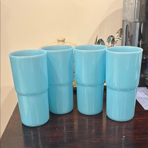 Tupperware Tumblers J- Set of Four Blue 500ml